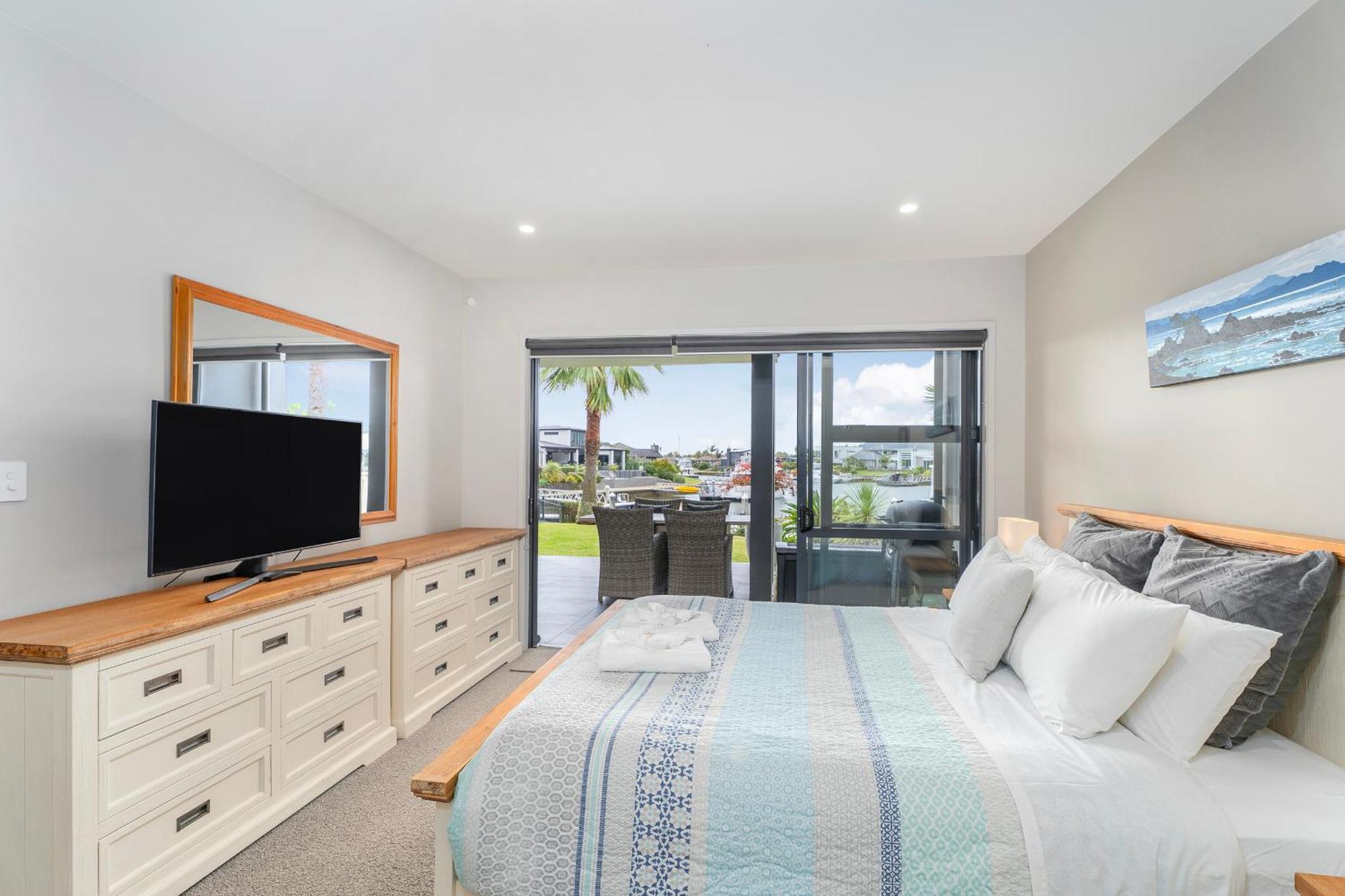 Sovereign Pier On The Waterways Whitianga Esterno foto
