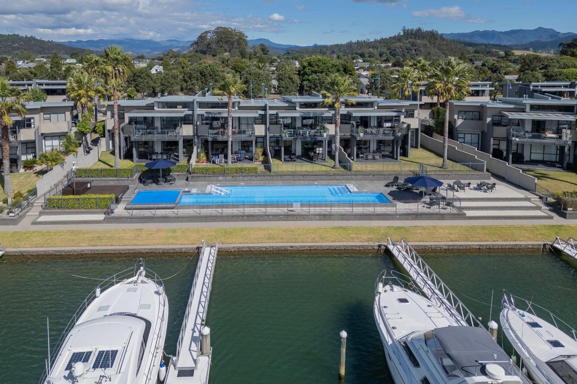 Sovereign Pier On The Waterways Whitianga Esterno foto