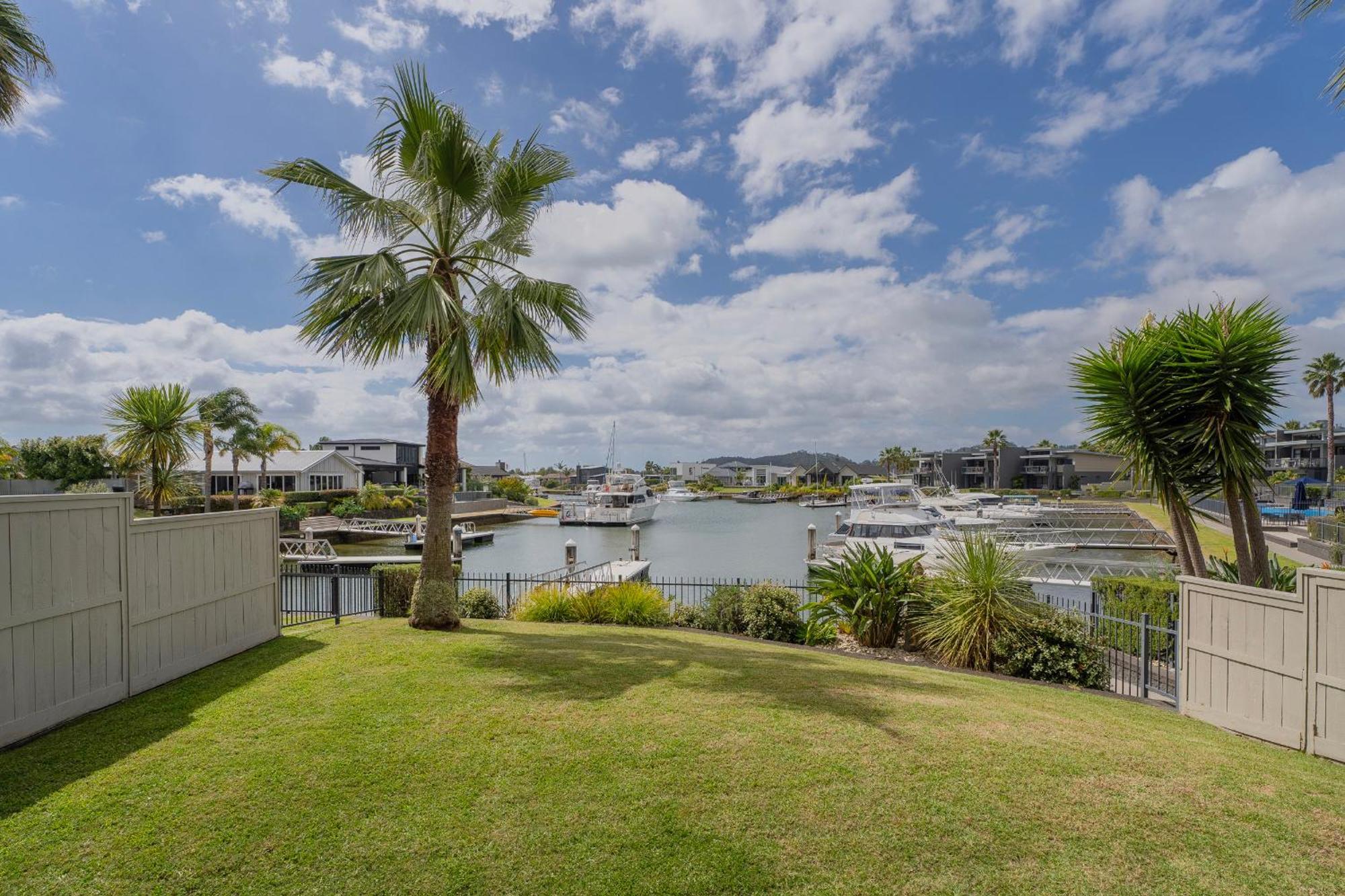 Sovereign Pier On The Waterways Whitianga Esterno foto